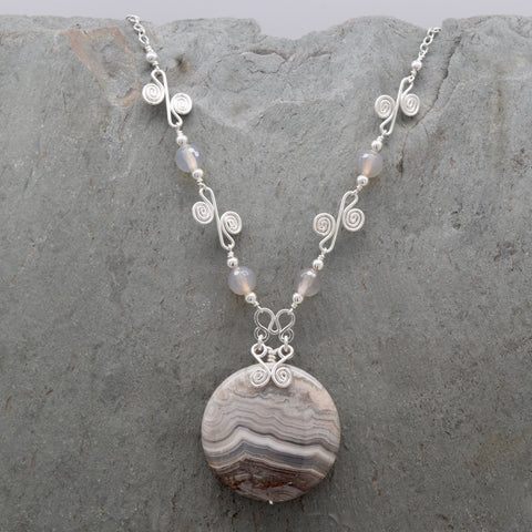 Laguna Lace Agate Sisa Necklace